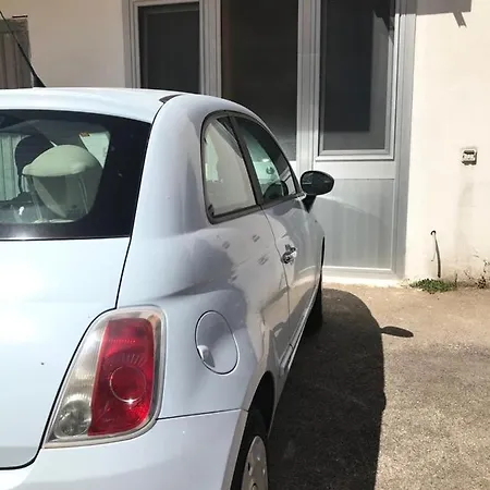 A La Petite Maison *