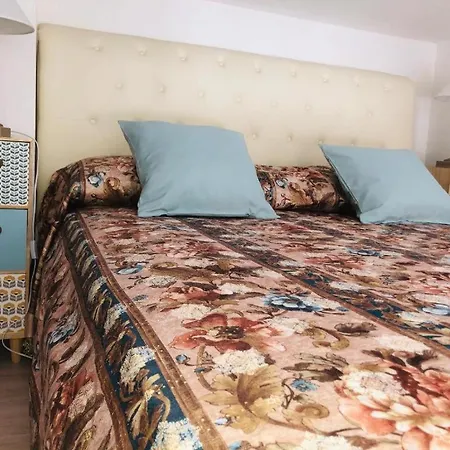 A La Petite Maison Apartment