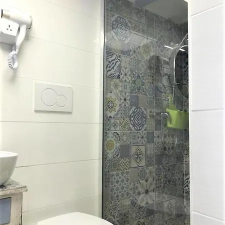 A La Petite Maison Apartment *